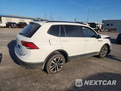 Trzecie zdjęcie samochodu z tyłu: 2022 VOLKSWAGEN TIGUAN S VIN:3VV1B7AX8NM143576 - miniatura