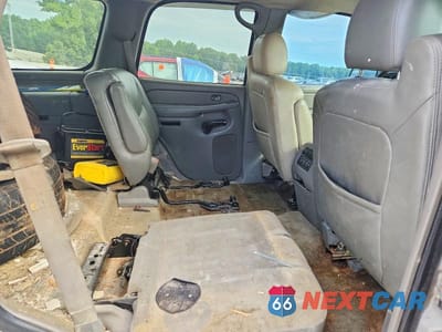 Zdjęcie 11 z 13 samochodu: 2004 GMC YUKON VIN:1GKEK13Z94J176310 - miniatura