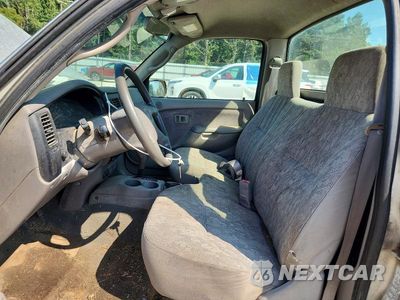Zdjęcie 7 z 13 samochodu: 2004 TOYOTA TACOMA BASE VIN:5TENL42N44Z308047 - miniatura