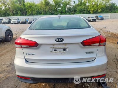 Zdjęcie 6 z 12 samochodu: 2018 KIA FORTE LX VIN:3KPFL4A74JE269597 - miniatura