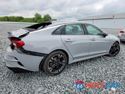 Trzecie zdjęcie samochodu z tyłu: 2022 KIA K5 GT LINE VIN:5XXG64J26NG105684 - miniatura