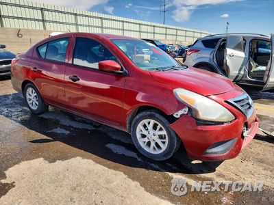Czwarte zdjęcie samochodu z boku: 2019 NISSAN VERSA S PLUS VIN:3N1CN7AP2KL824805 - miniatura