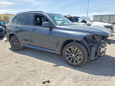 Czwarte zdjęcie samochodu z boku: 2020 BMW X5 M50I VIN:5UXJU4C07L9C10236 - miniatura