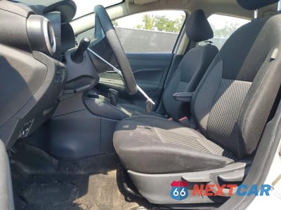 Zdjęcie 7 z 12 samochodu: 2020 NISSAN VERSA S VIN:3N1CN8DV5LL868265 - miniatura