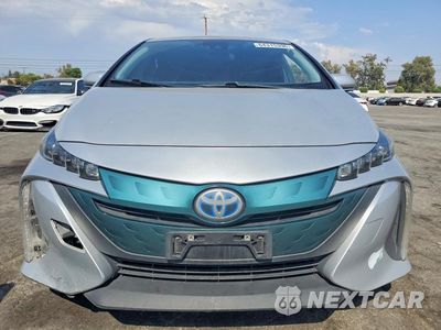 Piąte zdjęcie samochodu w środku: 2017 TOYOTA PRIUS PRIME PREMIUM VIN:JTDKARFP1H3003515 - miniatura