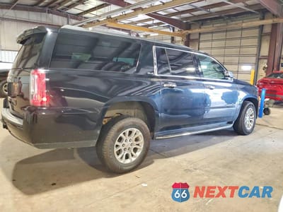 Trzecie zdjęcie samochodu z tyłu: 2019 GMC YUKON XL K1500 SLE VIN:1GKS2FKC7KR119423 - miniatura