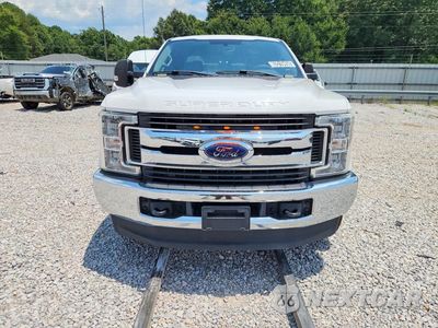 Piąte zdjęcie samochodu w środku: 2019 FORD F350 SUPER DUTY VIN:1FD8X3BTXKEG47708 - miniatura