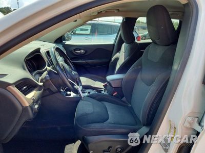 Zdjęcie 7 z 13 samochodu: 2016 JEEP CHEROKEE LATITUDE VIN:1C4PJMCS7GW359403 - miniatura