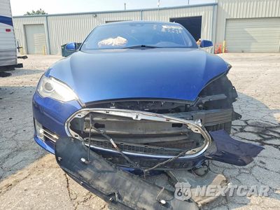 Piąte zdjęcie samochodu w środku: 2015 TESLA MODEL S VIN:5YJSA1E48FF116208 - miniatura