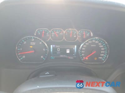 Zdjęcie 9 z 13 samochodu: 2017 CHEVROLET SUBURBAN K1500 PREMIER VIN:1GNSKJKC0HR124221 - miniatura