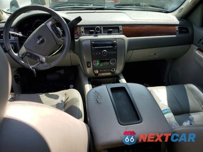 Zdjęcie 8 z 13 samochodu: 2008 GMC YUKON XL K1500 VIN:1GKFK16368R183122 - miniatura