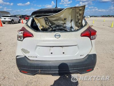 Zdjęcie 6 z 12 samochodu: 2018 NISSAN KICKS SV VIN:3N1CP5CU1JL516637 - miniatura