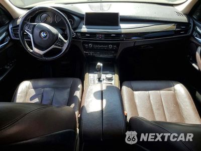Zdjęcie 8 z 13 samochodu: 2016 BMW X5 SDRIVE35I VIN:5UXKR2C59G0H42443 - miniatura
