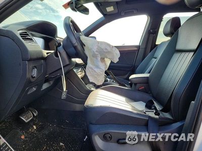 Zdjęcie 7 z 13 samochodu: 2024 VOLKSWAGEN TIGUAN SE R-LINE BLACK VIN:3VV8B7AX3RM099796 - miniatura