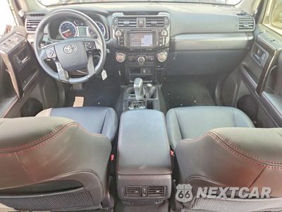 Zdjęcie 8 z 13 samochodu: 2019 TOYOTA 4RUNNER SR5 VIN:JTEBU5JR2K5622236 - miniatura