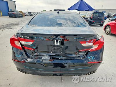 Zdjęcie 6 z 13 samochodu: 2018 HONDA ACCORD TOURING VIN:1HGCV1F96JA171049 - miniatura