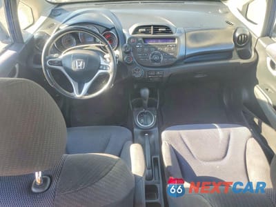 Zdjęcie 8 z 12 samochodu: 2013 HONDA FIT SPORT VIN:JHMGE8H51DC065943 - miniatura