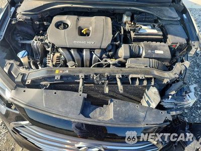 Zdjęcie 11 z 12 samochodu: 2017 HYUNDAI ELANTRA LIMITED VIN:KMHD84LFXHU303451 - miniatura