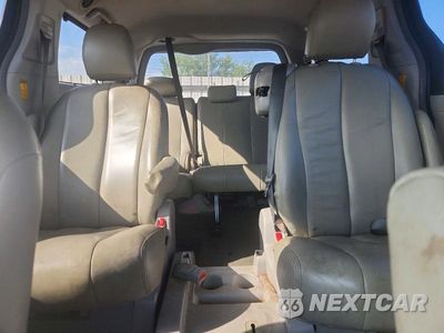 Zdjęcie 10 z 13 samochodu: 2014 TOYOTA SIENNA LE VIN:5TDKK3DC3ES513045 - miniatura