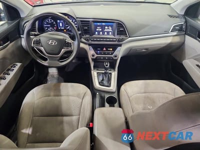 Zdjęcie 8 z 12 samochodu: 2018 HYUNDAI ELANTRA SEL VIN:5NPD84LF6JH316217 - miniatura
