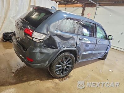Trzecie zdjęcie samochodu z tyłu: 2017 JEEP GRAND CHEROKEE LAREDO VIN:1C4RJFAG3HC895013 - miniatura