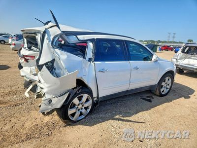 Trzecie zdjęcie samochodu z tyłu: 2017 CHEVROLET TRAVERSE LT VIN:1GNKRGKDXHJ352569 - miniatura