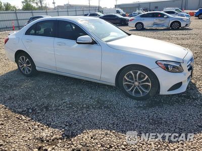 Czwarte zdjęcie samochodu z boku: 2015 MERCEDES-BENZ C 300 4MATIC VIN:55SWF4KB5FU003029 - miniatura