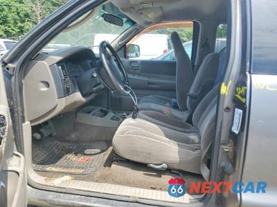 Zdjęcie 12 z 13 samochodu: 2002 DODGE DAKOTA SLT VIN:1B7GL42N92S520002 - miniatura