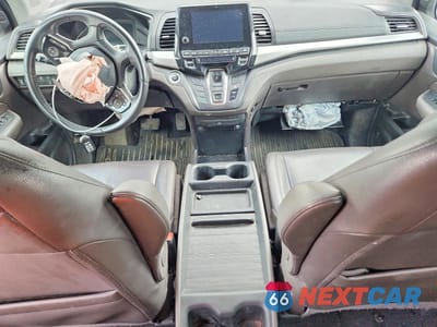 Zdjęcie 8 z 13 samochodu: 2018 HONDA ODYSSEY EXL VIN:5FNRL6H72JB002399 - miniatura