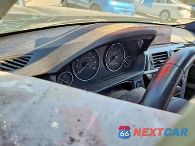 Zdjęcie 9 z 12 samochodu: 2017 BMW 330 I VIN:WBA8B9G37HNU52492 - miniatura