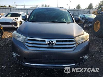 Piąte zdjęcie samochodu w środku: 2011 TOYOTA HIGHLANDER LIMITED VIN:5TDDK3EH9BS049970 - miniatura