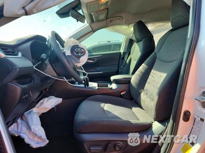 Zdjęcie 7 z 13 samochodu: 2020 TOYOTA RAV4 XLE VIN:JTMW1RFV8LD056179 - miniatura