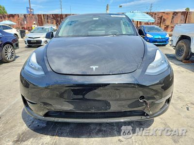 Piąte zdjęcie samochodu w środku: 2023 TESLA MODEL Y VIN:7SAYGDEE2PA042210 - miniatura