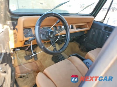 Zdjęcie 8 z 13 samochodu: 1995 JEEP WRANGLER / YJ VIN:1J4FY19P0SP263067 - miniatura