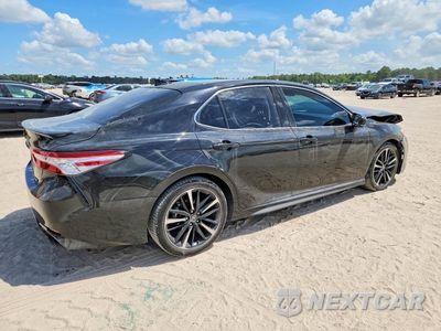 Trzecie zdjęcie samochodu z tyłu: 2020 TOYOTA CAMRY XSE V6 VIN:4T1KZ1AKXLU038011 - miniatura