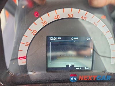 Zdjęcie 9 z 12 samochodu: 2019 SMART FORTWO VIN:WMEFJ9BA9KK367442 - miniatura