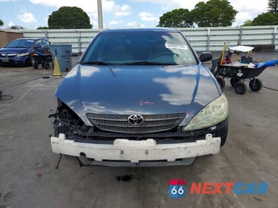 Piąte zdjęcie samochodu w środku: 2005 TOYOTA CAMRY STANDARD VIN:4T1BE32K05U503288 - miniatura