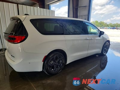 Trzecie zdjęcie samochodu z tyłu: 2024 CHRYSLER PACIFICA HYBRID SELECT VIN:2C4RC1S76RR181168 - miniatura