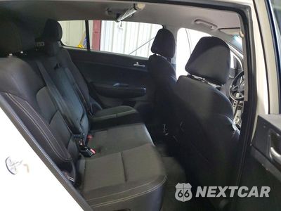 Zdjęcie 11 z 13 samochodu: 2017 KIA SPORTAGE LX VIN:KNDPMCAC6H7223109 - miniatura