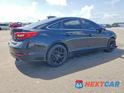 Trzecie zdjęcie samochodu z tyłu: 2017 HYUNDAI SONATA SE VIN:5NPE24AFXHH509375 - miniatura