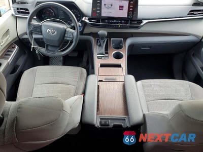 Zdjęcie 8 z 13 samochodu: 2022 TOYOTA SIENNA LE VIN:5TDKRKEC6NS100721 - miniatura