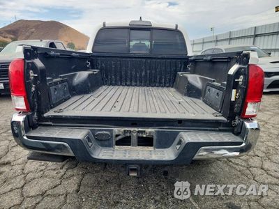 Zdjęcie 6 z 12 samochodu: 2017 TOYOTA TACOMA SR5 V6 VIN:3TMAZ5CN9HM048619 - miniatura