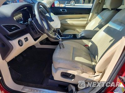 Zdjęcie 7 z 13 samochodu: 2013 LINCOLN MKT VIN:2LMHJ5FK6DBL57225 - miniatura