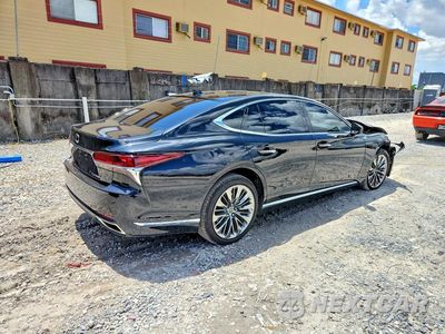 Trzecie zdjęcie samochodu z tyłu: 2018 LEXUS LS 500 BASE VIN:JTHB51FF1J5006758 - miniatura