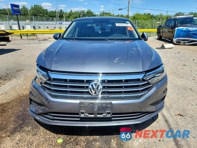 Piąte zdjęcie samochodu w środku: 2019 VOLKSWAGEN JETTA S VIN:3VWC57BU3KM245802 - miniatura