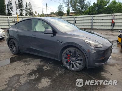 Czwarte zdjęcie samochodu z boku: 2024 TESLA MODEL Y VIN:7SAYGDEF5RF027229 - miniatura