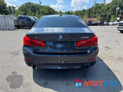 Piąte zdjęcie samochodu w środku: 2017 BMW 530 XI VIN:WBAJA7C3XHG905605 - miniatura