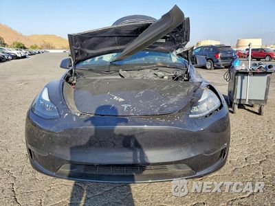 Piąte zdjęcie samochodu w środku: 2025 TESLA MODEL Y VIN:7SAYGDED1SF250940 - miniatura