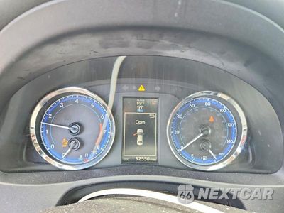 Zdjęcie 9 z 13 samochodu: 2017 TOYOTA COROLLA SE VIN:2T1BURHEXHC870941 - miniatura