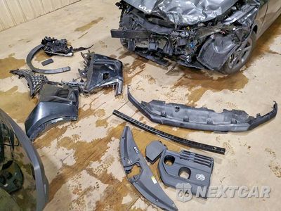 Zdjęcie 13 z 14 samochodu: 2025 LEXUS UX 300H PREMIUM VIN:JTHUCJDH0S2006577 - miniatura